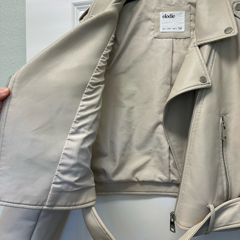 Elodie Chic cream Cropped Biker Jacket - Picture 4 of 9